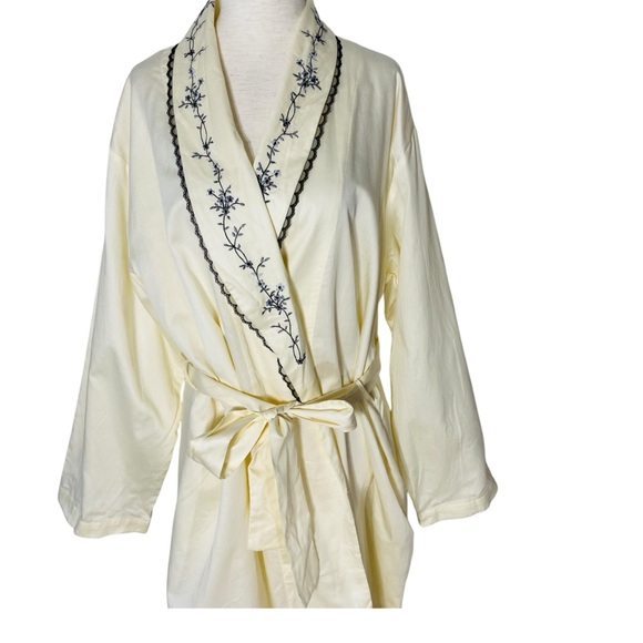 NWT VINTAGE Judith Hart Embroidered Robe - Picture 2 of 7